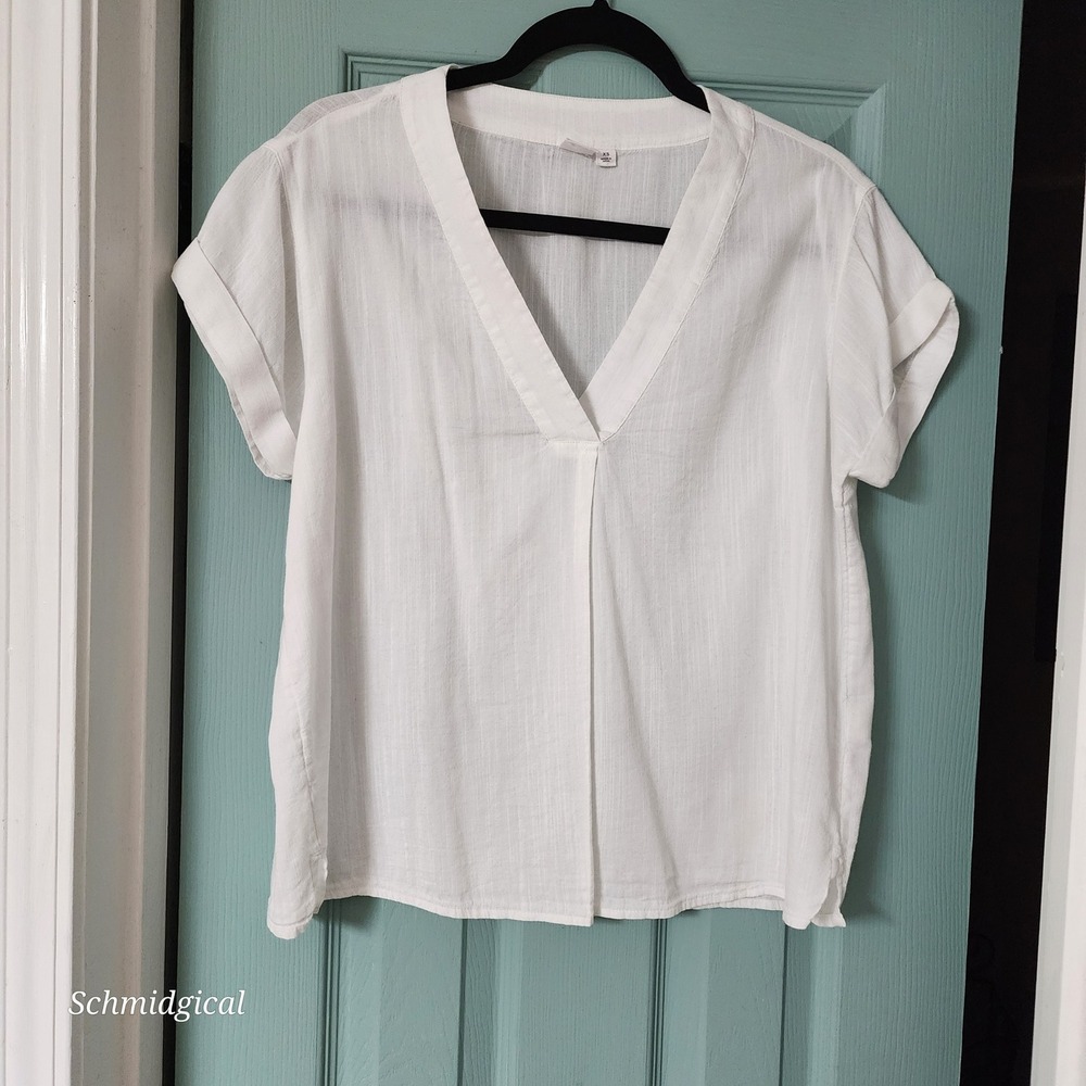 Gap White V-Neck Textured Blouse Short Sleeve Cuffed Cotton Rayon Top XS